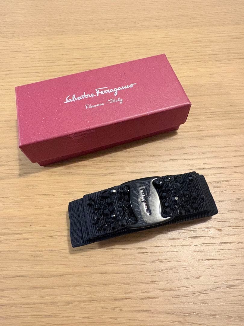 Salvatore Ferragamo バレッタ　スワロフスキー