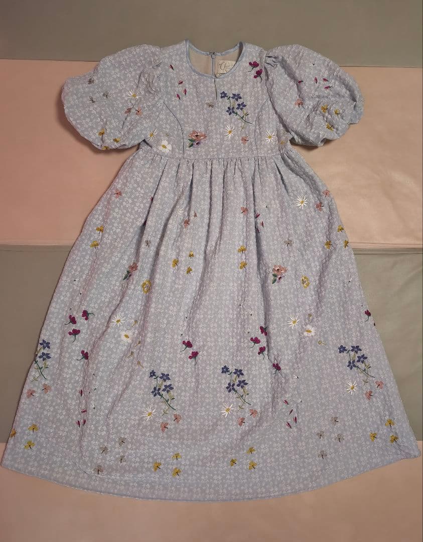 【美品】chesty ジャガード刺繍パフスリーブワンピース