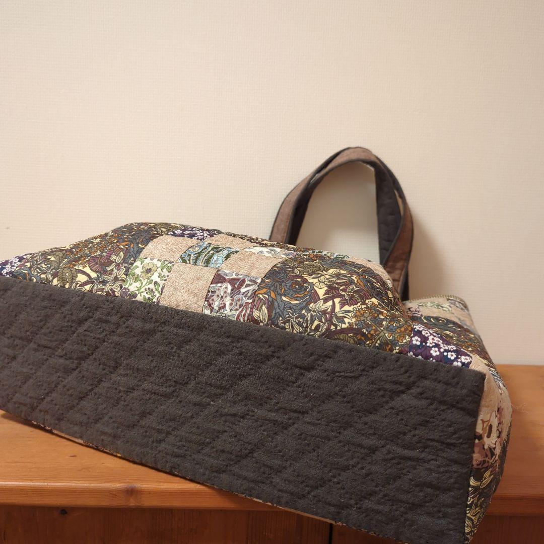 ✿リバティ✕パッチワーク✿　渋くまとめた大きなトートバッグ　ご注文品