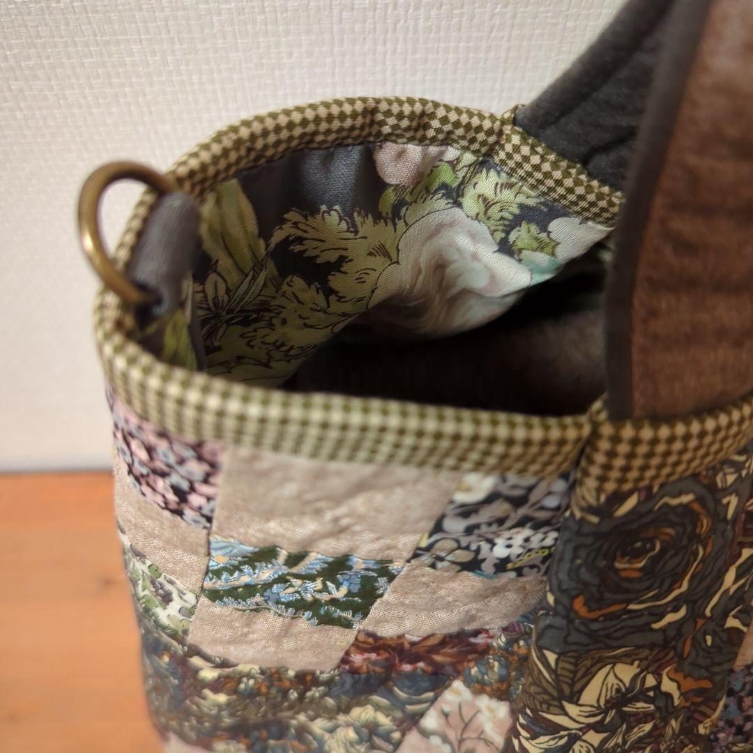 ✿リバティ✕パッチワーク✿　渋くまとめた大きなトートバッグ　ご注文品