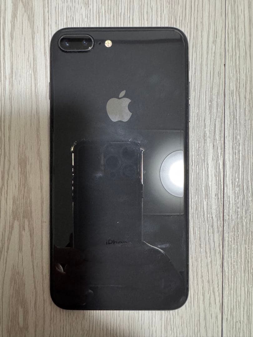 美品　iPhone 8 plus 64GB SIMフリー