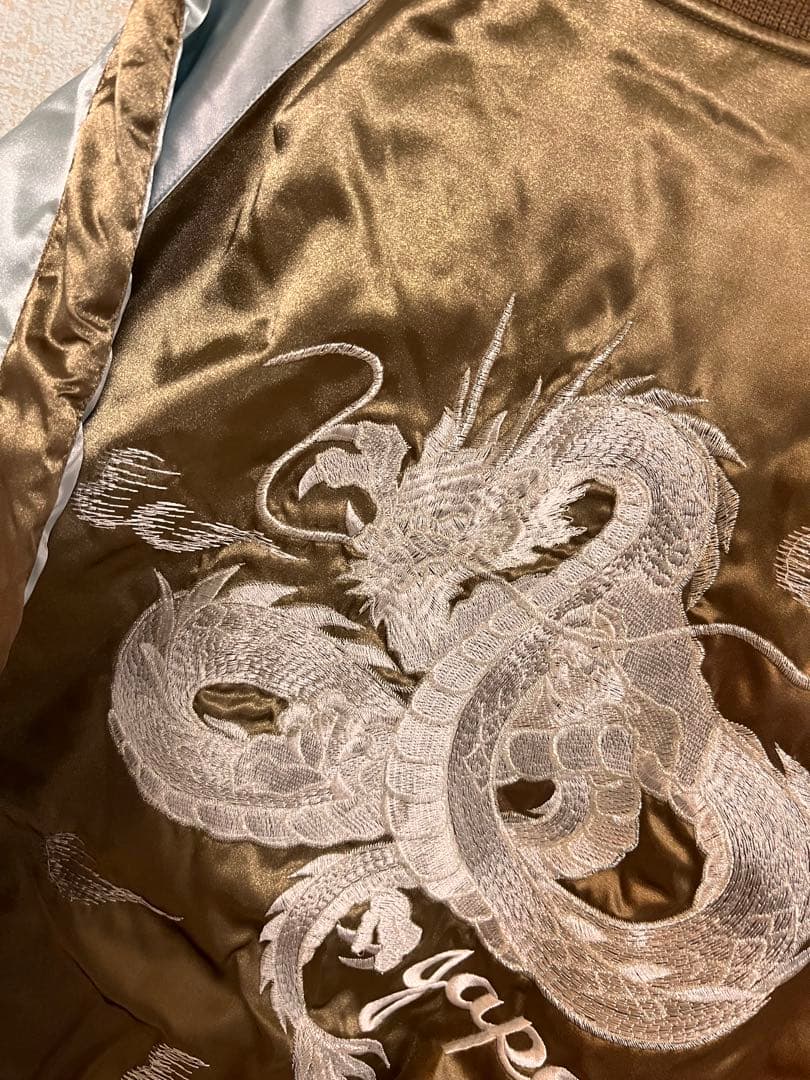 ［新品］ドラゴン刺繍 スカジャン 金色