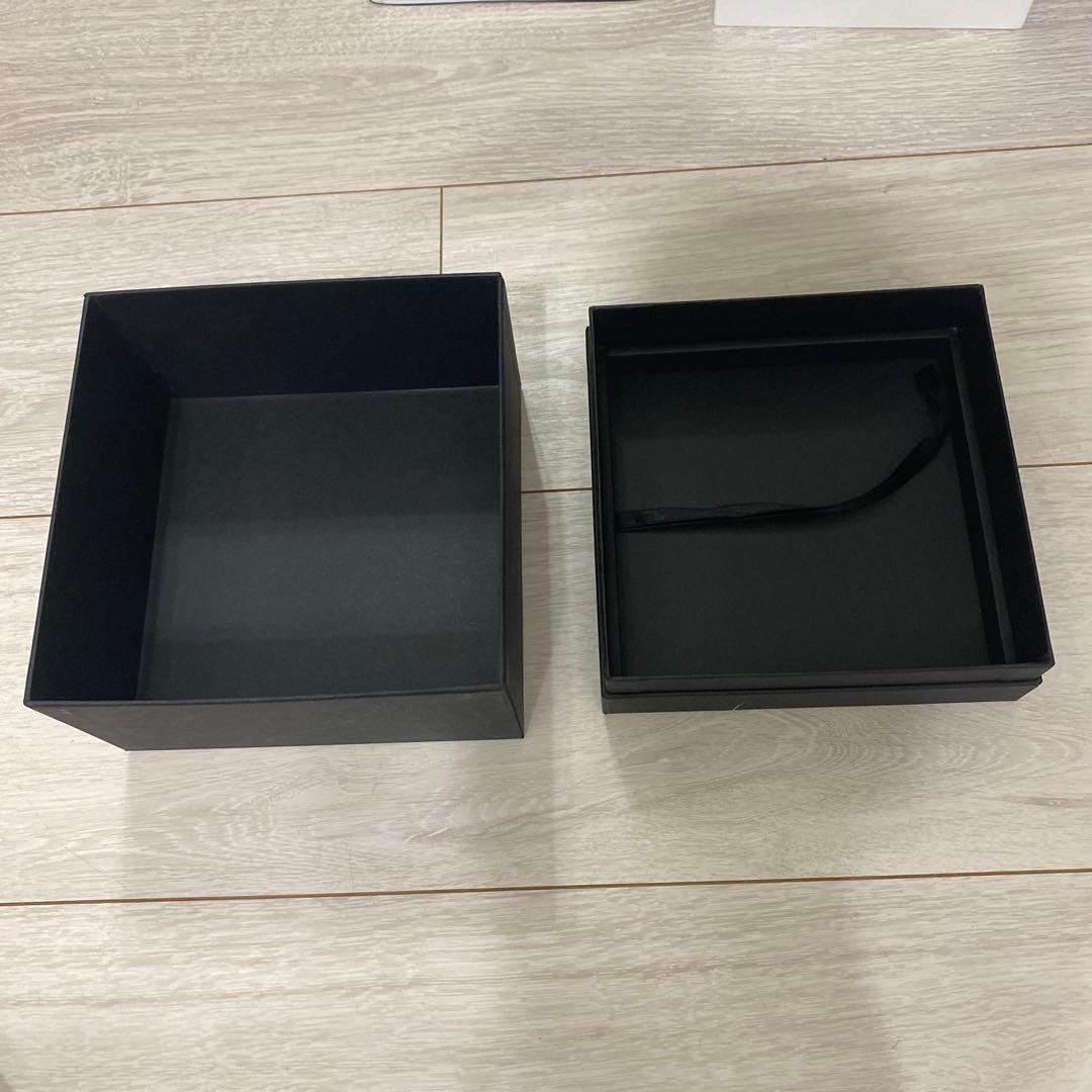 CHANEL 時計の空箱と説明書のみ