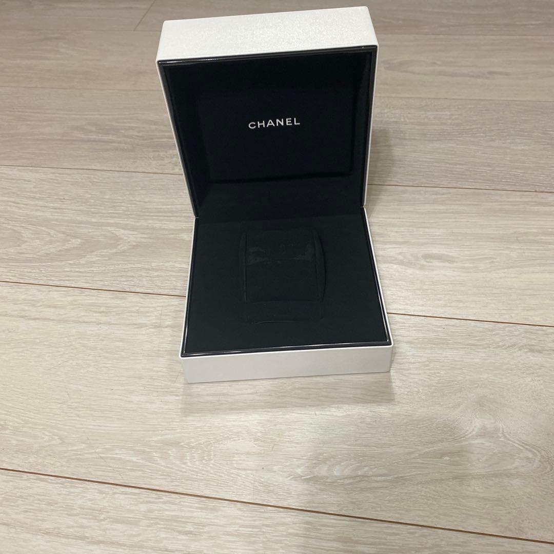 CHANEL 時計の空箱と説明書のみ
