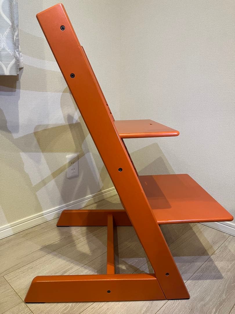 【美品】STOKKE トリップトラップ シリアル4 廃盤色 オレンジ　ハイチェア