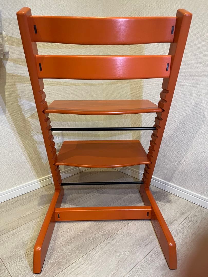 【美品】STOKKE トリップトラップ シリアル4 廃盤色 オレンジ　ハイチェア