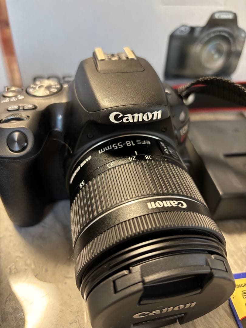 美品Canon EOS kiss X9 ダブルレンズセット