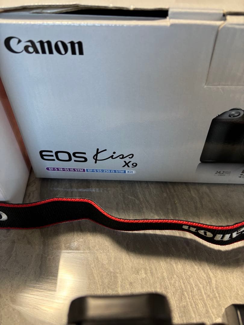 美品Canon EOS kiss X9 ダブルレンズセット