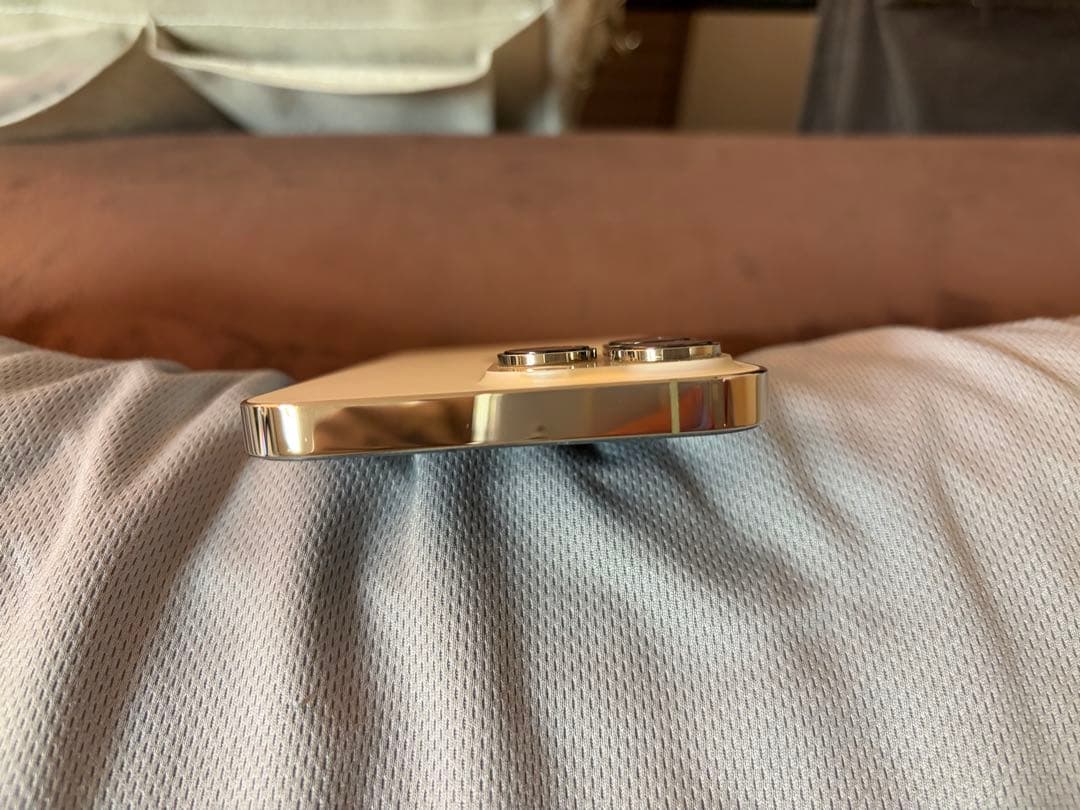 S*a様 iPhone14Pro Max Gold 256GB 本体