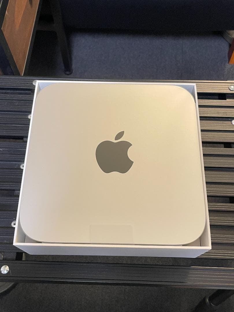 最終値下げ【ほぼ新品】Mac Mini M2 512GB + 新品シリコンカバー