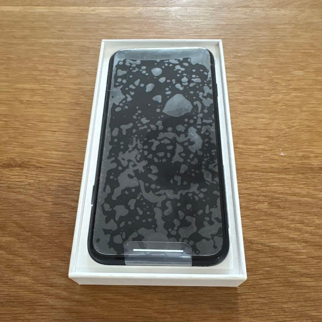 iPhone SE2 128GB美品 バッテリー83%