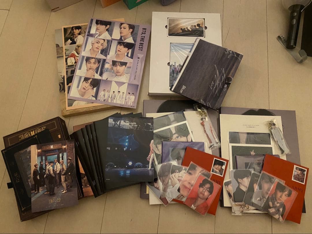 BTS 人気アルバム DVD グッズ 大量まとめ売り