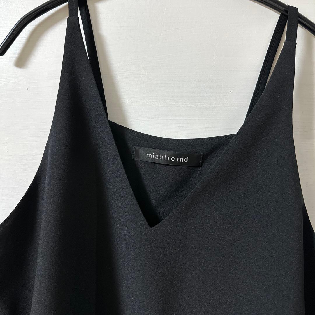 mizuiro ind 黒 Vネック キャミソール