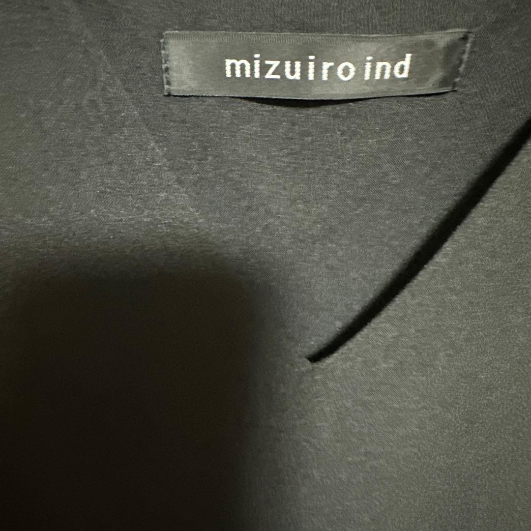 mizuiro ind 黒 Vネック キャミソール