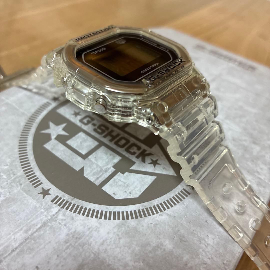 カシオ　Gショック　DW_5040RX_7JR