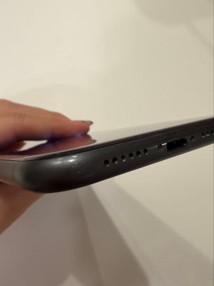 S*）様 iPhone11 64G ブラック