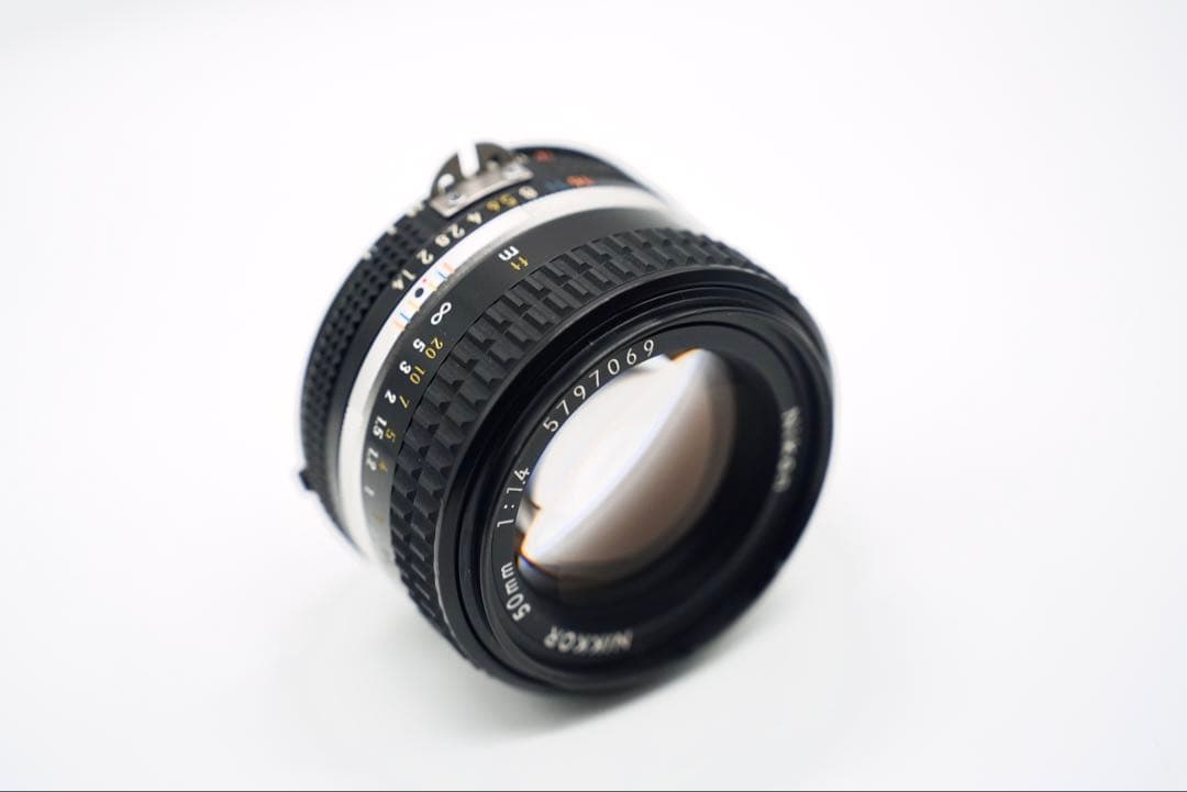 Nikon Ai-s NIKKOR 50mm f/1.4 単焦点レンズ