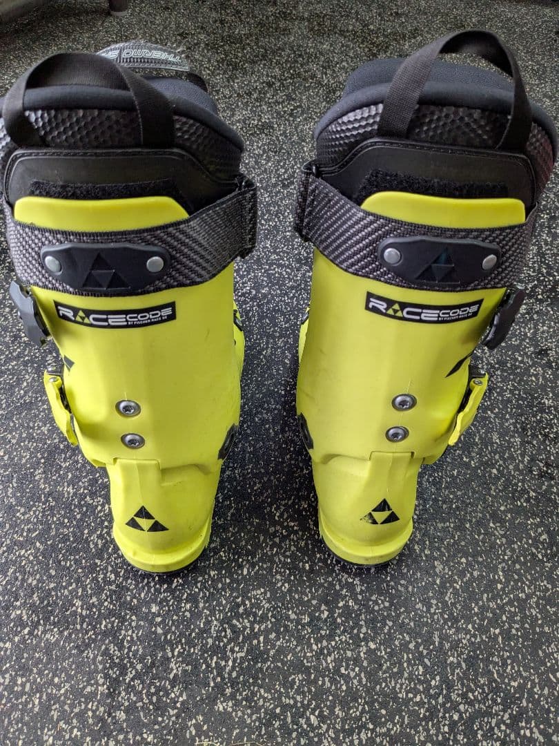 FISCHER スキーブーツ 23.5センチ　BMZ インソール付き