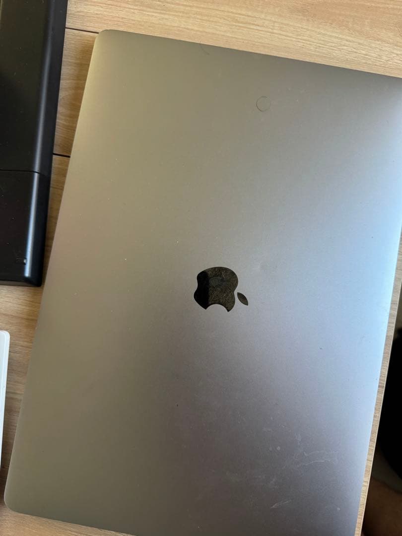 MacBook本体 MacBook Pro 15 i9 32GB 1TB SSD 1.5GB GPU