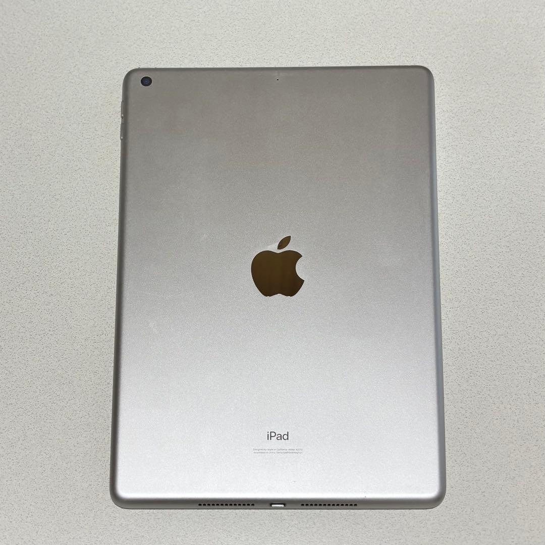 Apple iPad シルバー 本体 第8世代 128G WiFiモデル