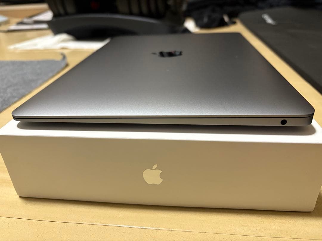 MacBook Air (M1) メモリ16GB / SSD 512GB