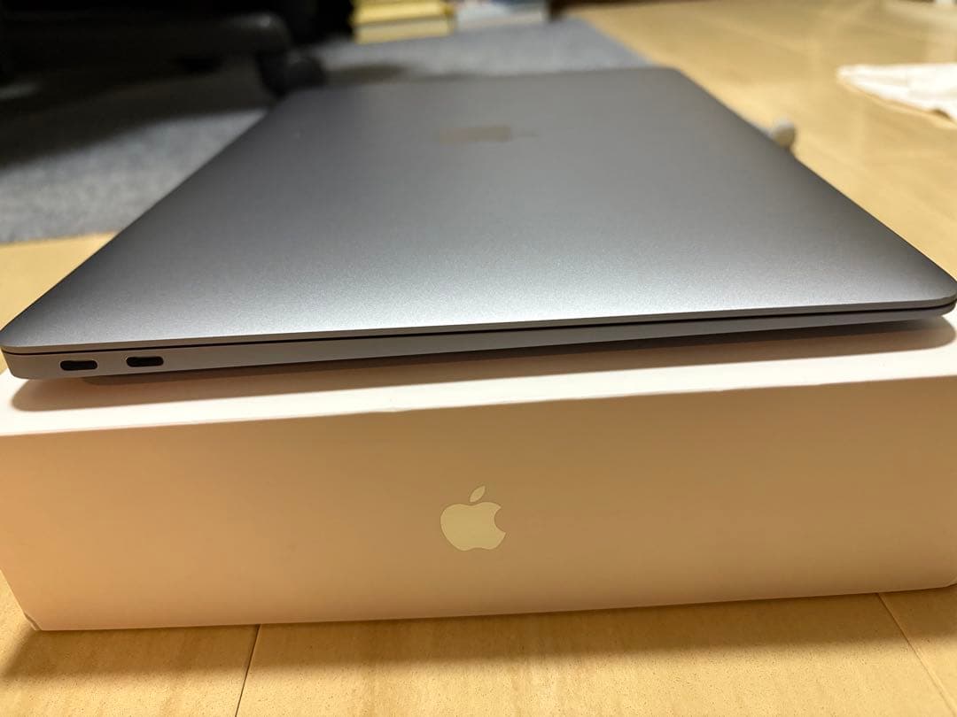 MacBook Air (M1) メモリ16GB / SSD 512GB
