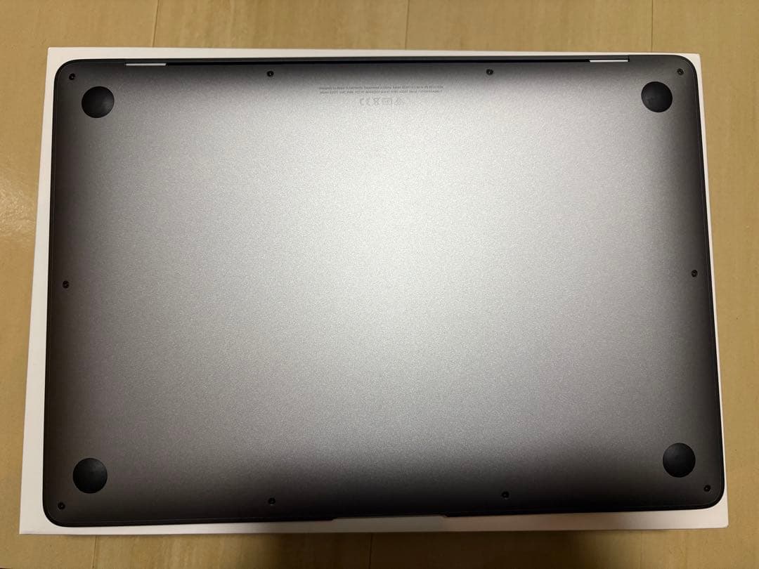 MacBook Air (M1) メモリ16GB / SSD 512GB