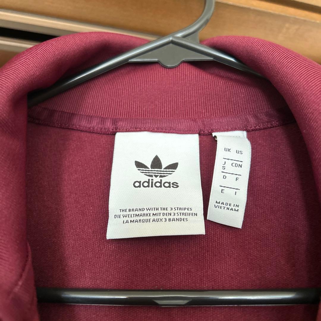 adidas トラックジャケット