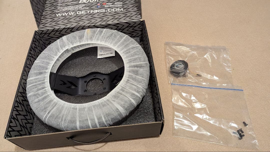 NRG RST-022R-Y 35φ ディープデッシュ ステアリング ハンドル