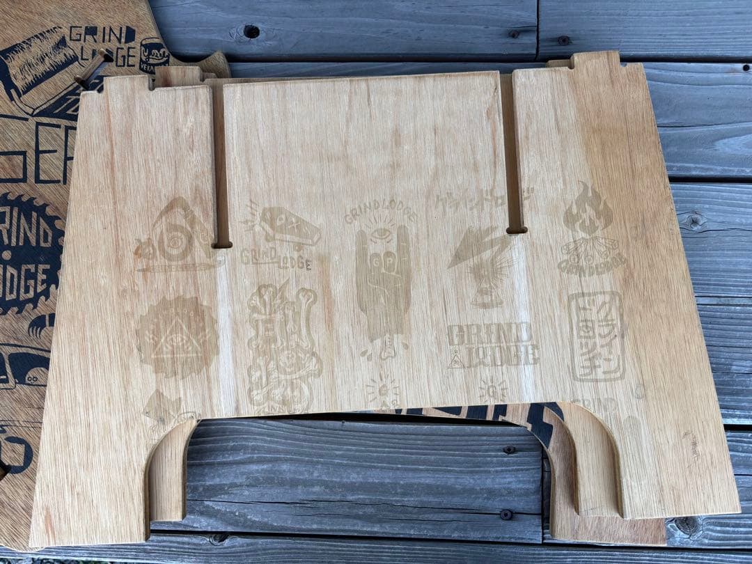 MomoGGGRIND LODGE ソーテーブル　全面刷り