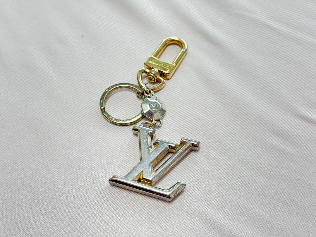 [専用]ルイ・ヴィトンポルト クレ・LV ファセット M65216 キーホルダー