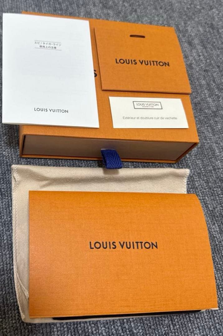 ルイヴィトン　パース　ジッピー　M60152 エピ　ノワール