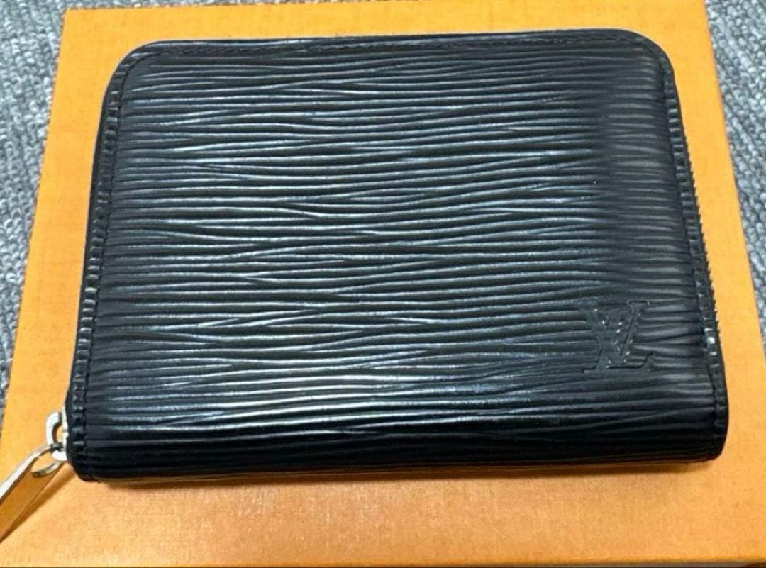 ルイヴィトン　パース　ジッピー　M60152 エピ　ノワール