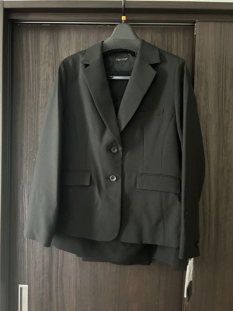 （新品タグ付き）ビジネススーツ3点セット 少し大きめサイズ