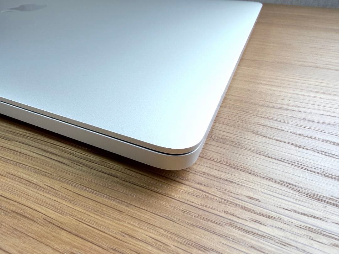 MacBookPro 16 2019 i7 メモリ16GB SSD512GB