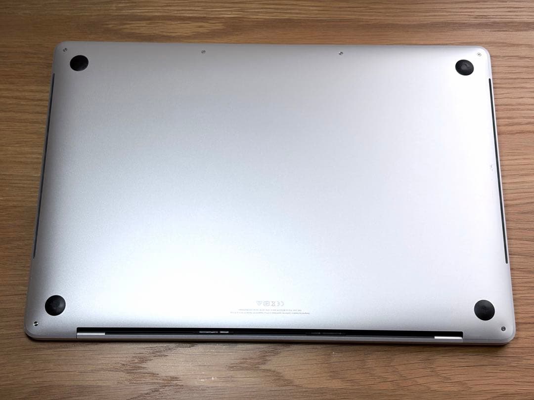 MacBookPro 16 2019 i7 メモリ16GB SSD512GB