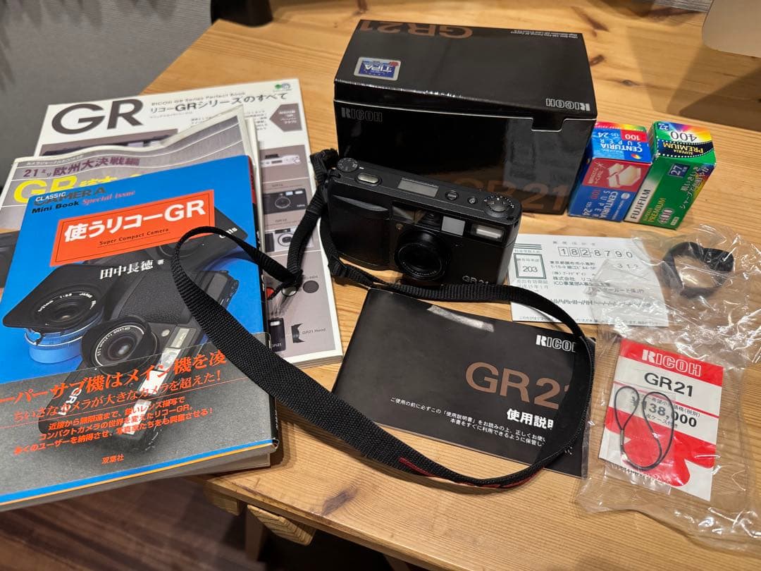 一時的値下げ　RICOH GR21 コンパクトフィルムカメラ