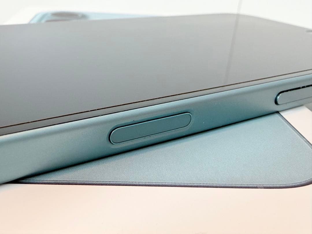 【ケース&フィルム付】iPhone16 SIMフリー 256G ティール