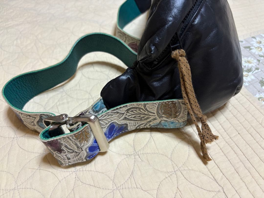 ★ほぼ未使用★美品 JUCO. ジュコ ボディバッグ ウエストポーチ 花柄 黒