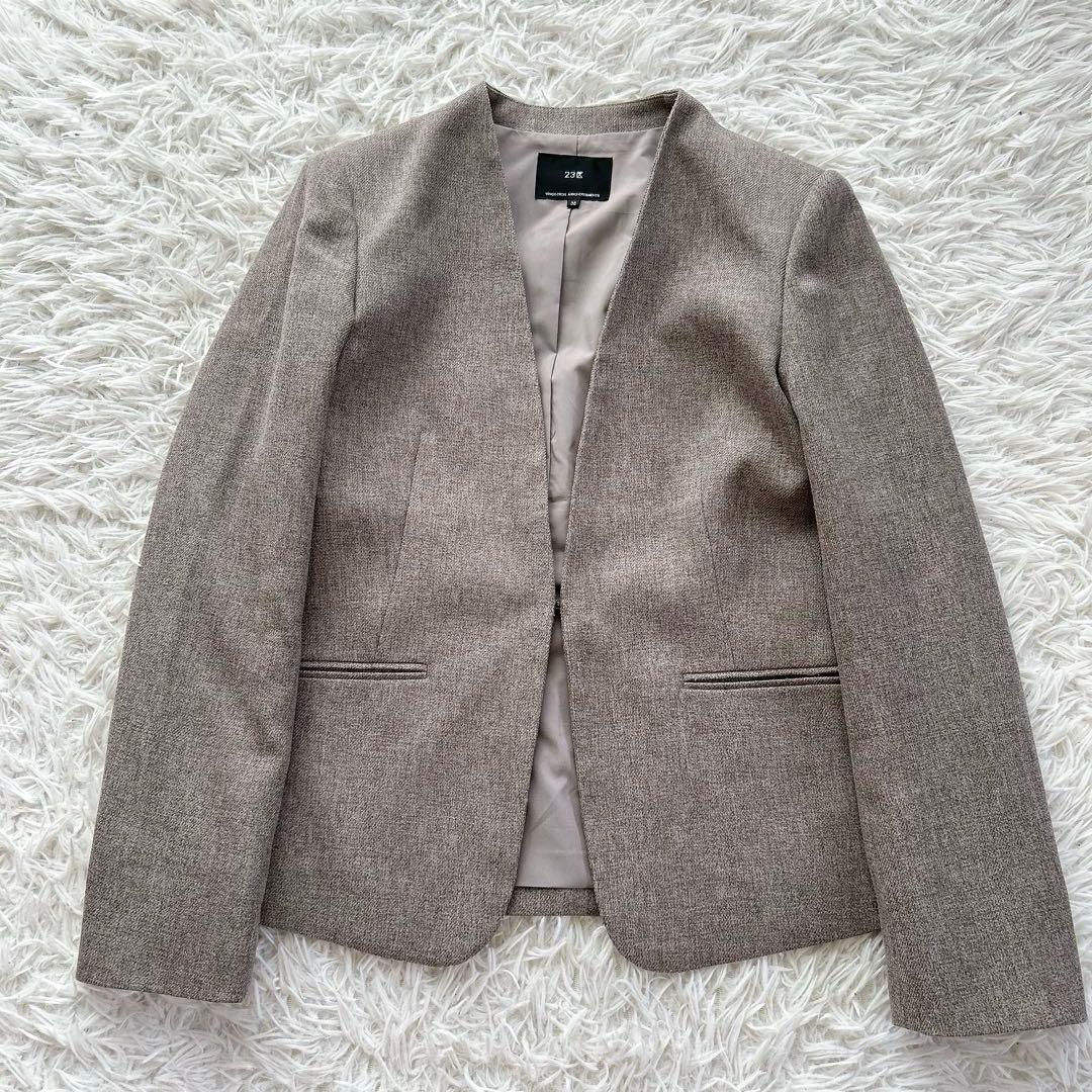 美品★22AW 23区 ウールライクカルゼ ノーカラーパンツスーツ ブラウン