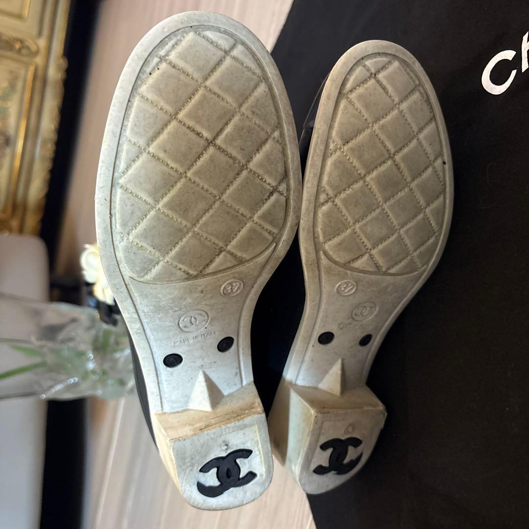 CHANEL ブラックラバーブーツ フラワー装飾