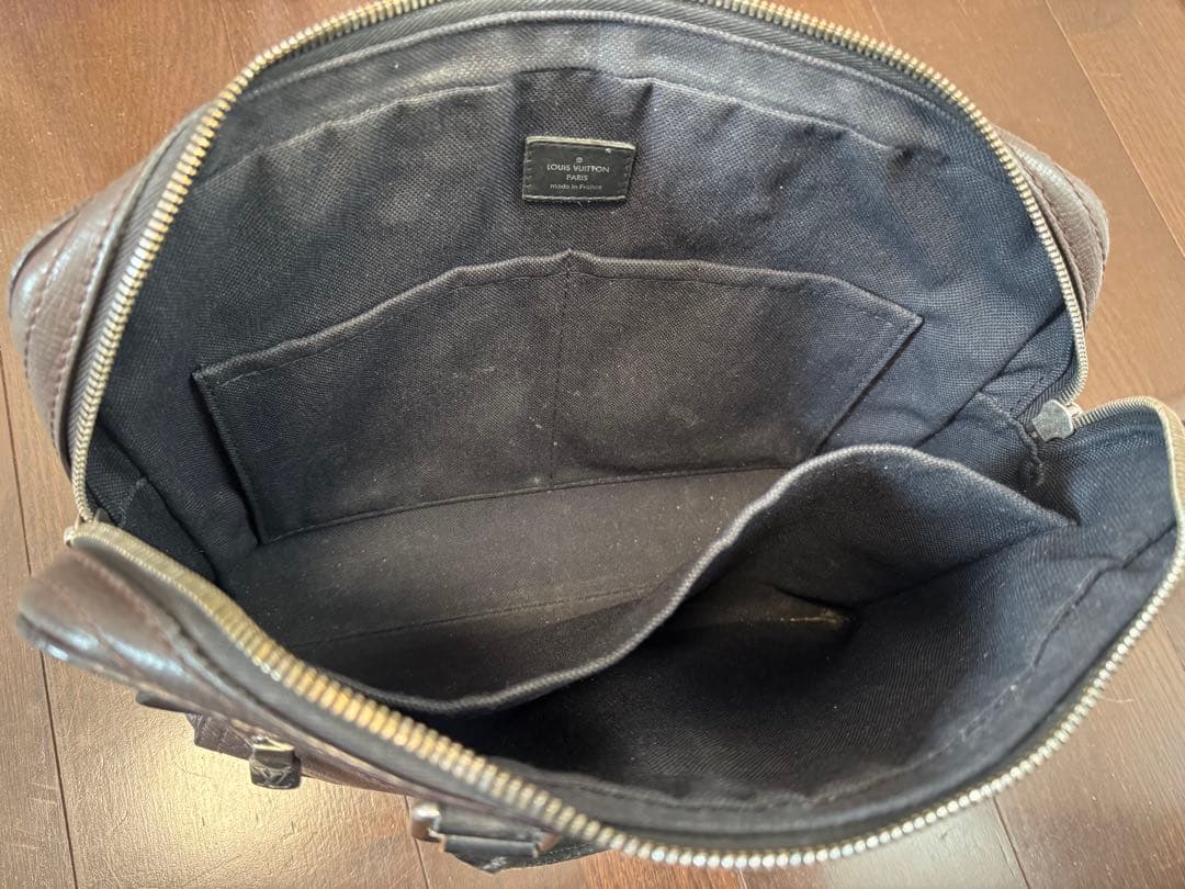 ルイヴィトンキャニオン ビジネスバッグユタレザー マロン ダークブラウン