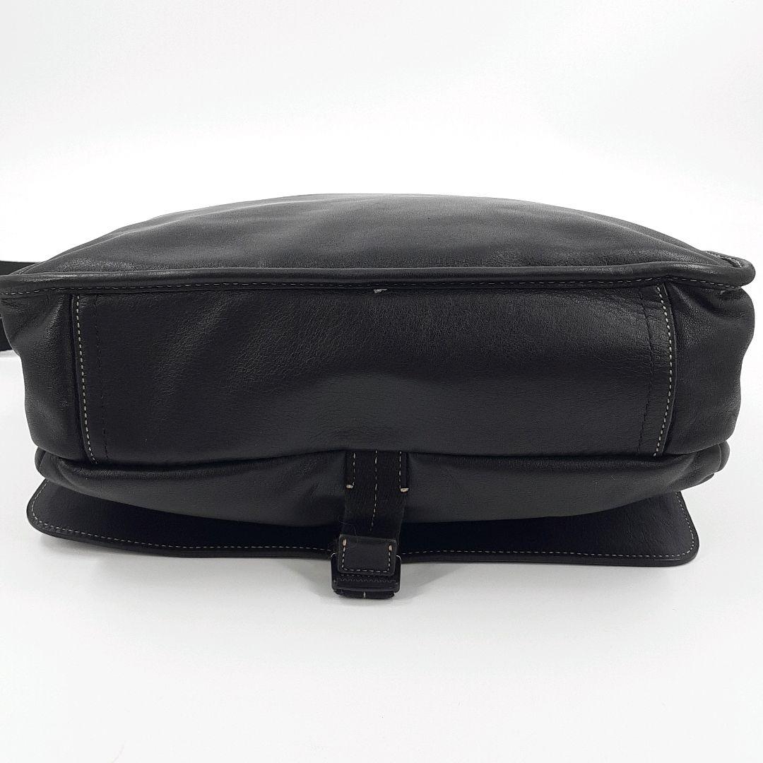 【極美品】コーチ　メッセンジャーバッグ　オールレザー　ブラック　F70105