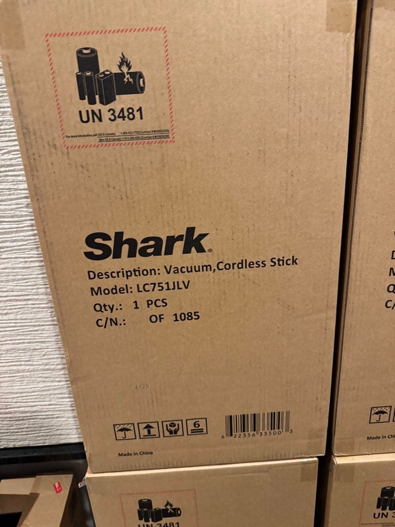 ②Shark コードレススティック掃除機 LC751JLV