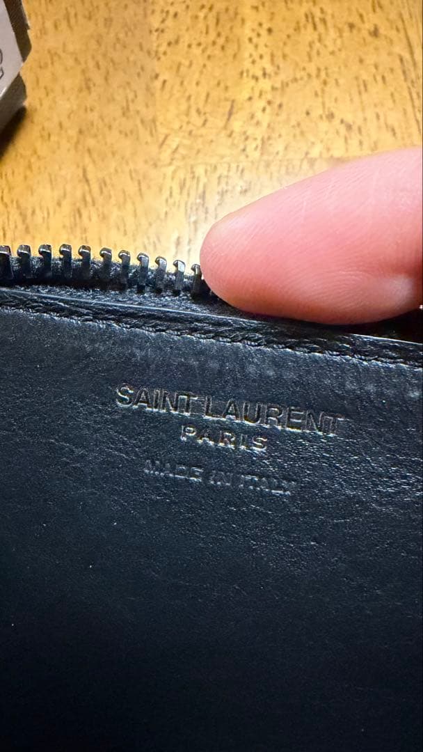 YSL ブラックレザー ケース