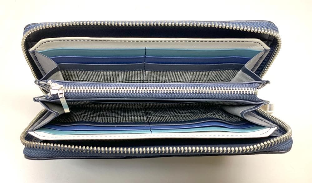 タケオキクチ　ラウンド長財布　新品未使用　ネイビー 727628 ¥22,000