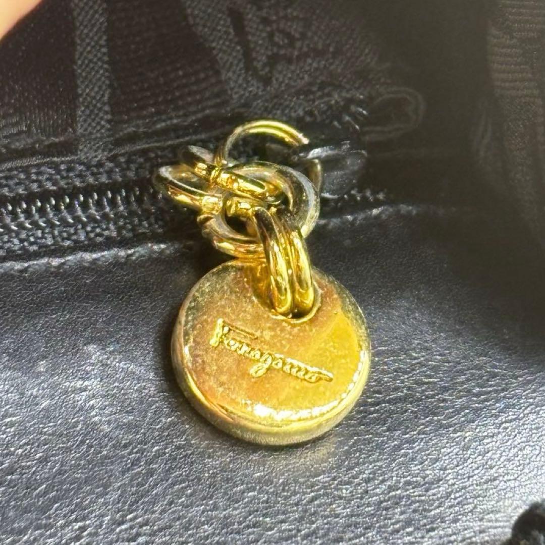 Salvatore Ferragamo ヴァラ リボン レザー ハンドバッグ