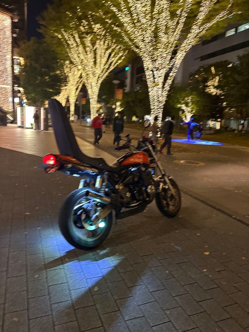 ゼファーχ 三段シート