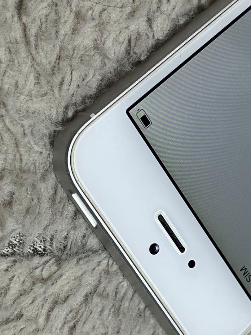 iPhone SE シルバー 最大バッテリー容量83% 125GB