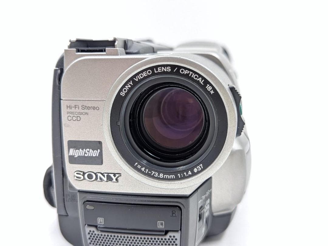 8mmテープのダビングに！ SONY ビデオカメラ CCD-TRV85